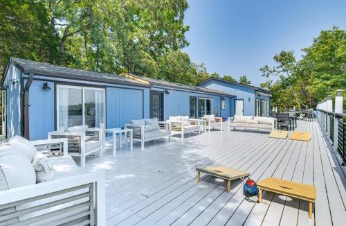 Marmaros House | Lake View & Game Room on 3 1/2 Acres, Near Marina