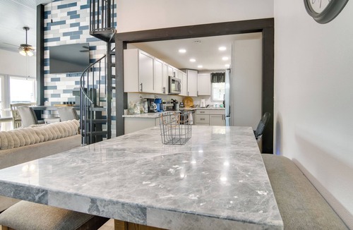 Marmaros House | Lake View & Game Room on 3 1/2 Acres, Near Marina
