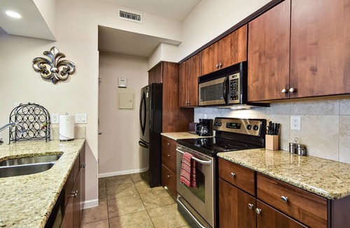 Highland Lake Estates Condo | Lake View - Gorgeous Lake Travis Island Condo!