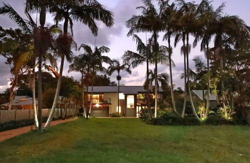 Morisset Park House | Lake View Home in Morisset