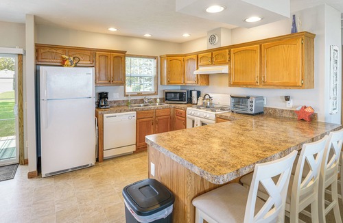 Harbor Beach House | Lake View Home w/Deck, Yard & Fire Pit!