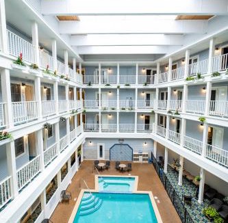 Mackinac Island Hotel | Lake View Hotel