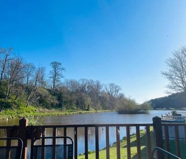 Dunbar Resort | Lake View Lodge