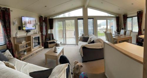 Dunbar Resort | Lake View Lodge