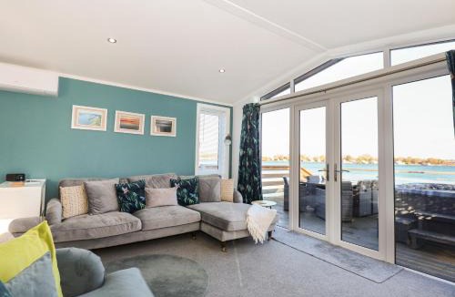 Frognall House | Lake View Lodge