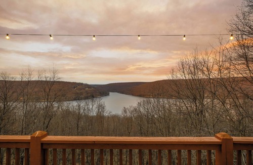 Mountainside House | Lake View Lodge with Hot Tub, Sauna, Fire Pit, Games, Gym, & EV Friendly