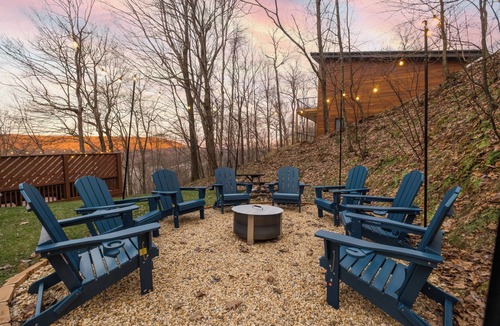 Mountainside House | Lake View Lodge with Hot Tub, Sauna, Fire Pit, Games, Gym, & EV Friendly