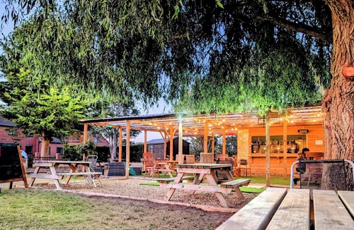 Kirk Sandall House | Lake View Lodgev- NO PETS!