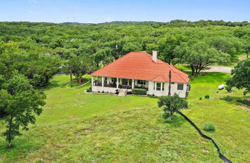 Spicewood House | Lake View Luxury Escape w/ Boat Slip! Perfect 2 Family Getaway sleeping up to 8!