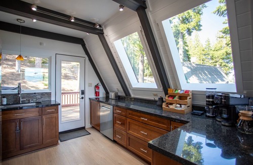 Talmont Cabin | Lake View · Modern A-Frame · A/C · EV · Pets