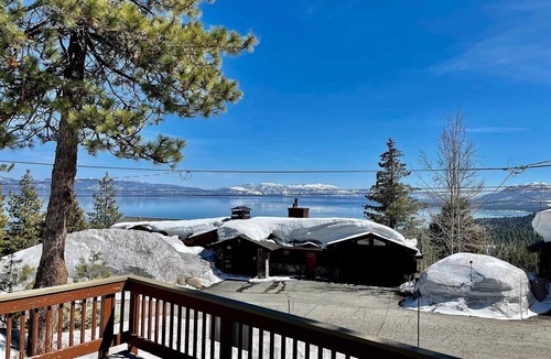 Talmont Cabin | Lake View · Modern A-Frame · A/C · EV · Pets