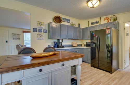 Mountain Home House | Lake-View Mountain Home Retreat w/Fire Pit!