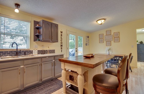 Mountain Home House | Lake-View Mountain Home Retreat w/Fire Pit!