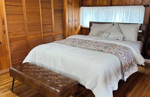 Hewitt Cabin | Lake View Mountain Cabin Getaway