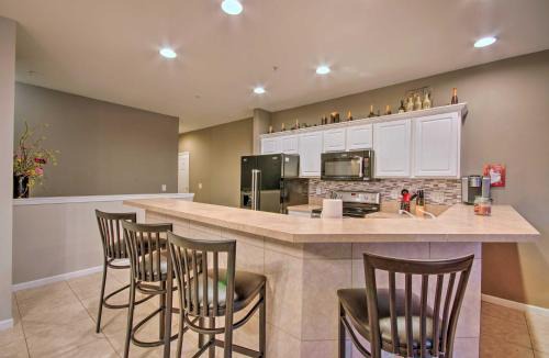 Camdenton House | Lake-View Patio, Pool Table! Camdenton Family Unit