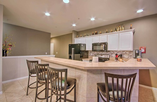 Camdenton Condo | Lake-View Patio, Pool Table! Camdenton Family Unit