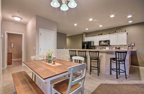 Camdenton Condo | Lake-View Patio, Pool Table! Camdenton Family Unit