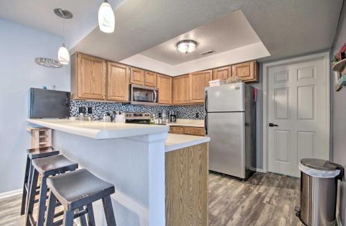 Village of Four Seasons House | Lake-View Patio, Pool Access! Regatta Bay Condo