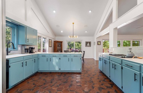 Vinita House | Lake-View 'Pelican Point Retreat' in Afton!