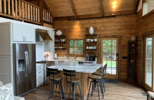 Guntersville House | LAKE VIEW Perfect family getaway, fishing spot or retreat 3 mi to City Harbor