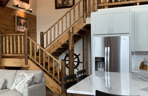 Guntersville House | LAKE VIEW Perfect family getaway, fishing spot or retreat 3 mi to City Harbor