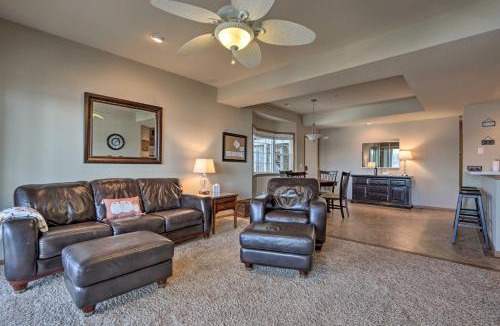Lakeland House | Lake-View Pool + Boat Slip! Ozarks Condo