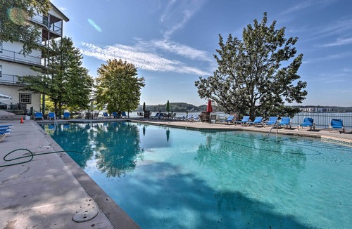 Lakeland Condo | Lake-View Pool + Boat Slip! Ozarks Condo