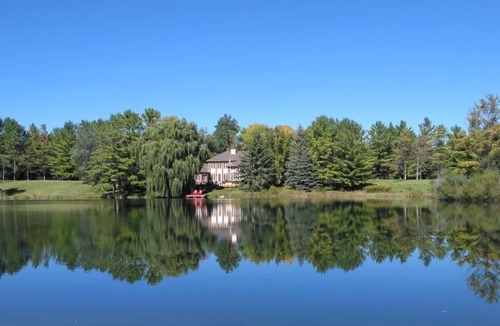Adjala-Tosorontio Villa | Lake View Resort-style apartment