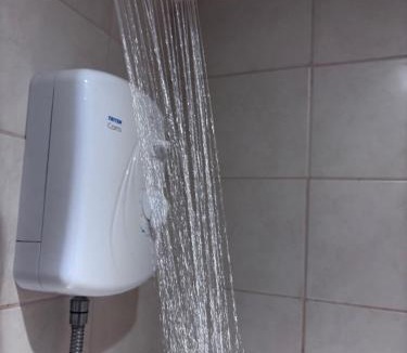 Glandyfi Apartment | Lake view Romantic retreat