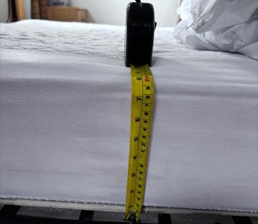 Glandyfi Apartment | Lake view Romantic retreat