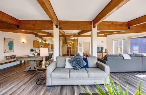 Kings Beach House | Lake View, Short Drive to Beach, Pool Table, Dogs Ok- Kings Beach Lookout
