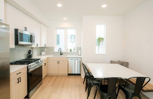 Berkeley House | Lake view Spa oasis in the city of Denver (hot-tub on the roof top)