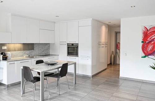 Melide Apartment | Lake View Suite 86 in Melide