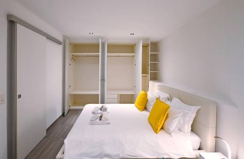 Melide Apartment | Lake View Suite 86 in Melide