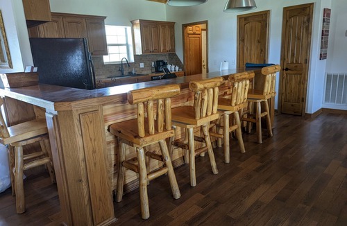 Checotah House | Lake View, wheelchair accessible, sandy beaches close by, quiet area