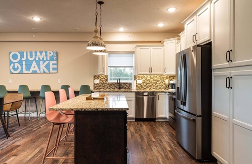 Hollister House | Lake View with Hot Tub & Game Area! Indoor & Outdoor Pool! All Bathrooms Ensuite