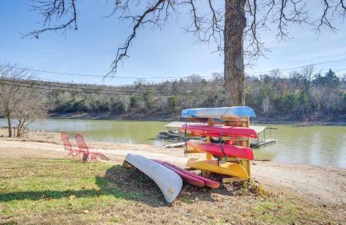 Cape Fair Apartment | Lake Views & Community Perks: Cape Fair Apartment!
