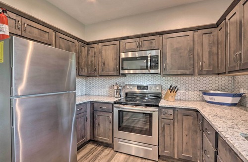 Camdenton Cabin | Lake Views, Fire Pit! ‘Blue Cabin’ Ozarks Getaway