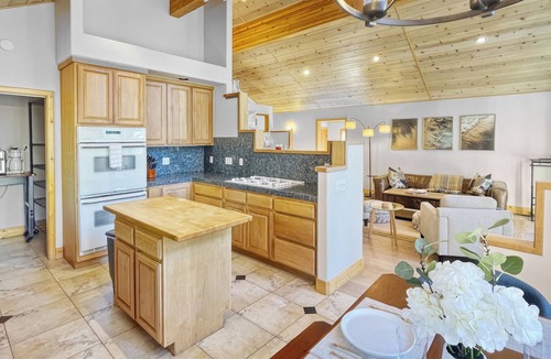 Carnelian Bay House | Lake Views, Hot Tub, Walk to Beach!