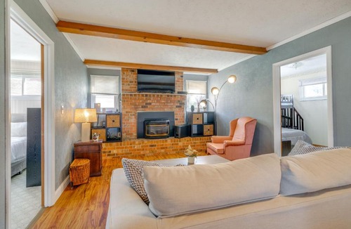 Ingles House | Lake Views & Private Dock: Radford Retreat!