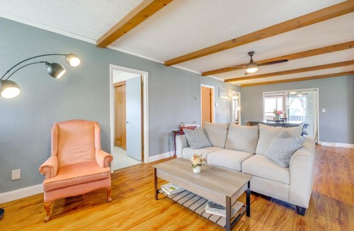 Ingles House | Lake Views & Private Dock: Radford Retreat!