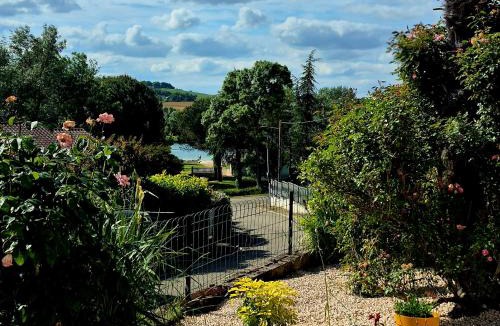 Castera-Verduzan Villa | Lake Villa Castéra-Verduzan
