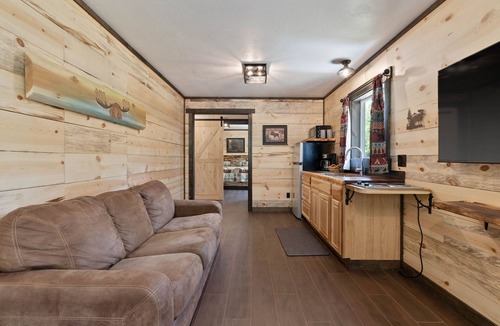 Coeur d'Alene Cabin | Lake Village Lodge