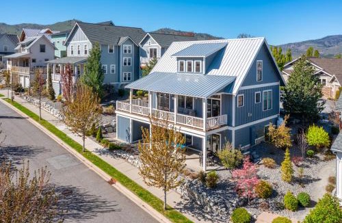 Chelan House | Lake & Vine Villa #15