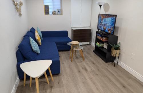 Stoney Creek Apartment | Lake-Walk House 3 Bed 2 Bath Apt