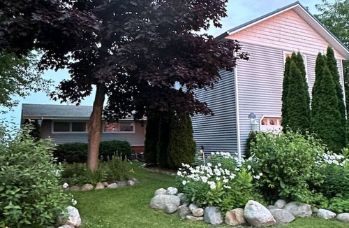 East Tawas House | Lake Watch - Beachfront