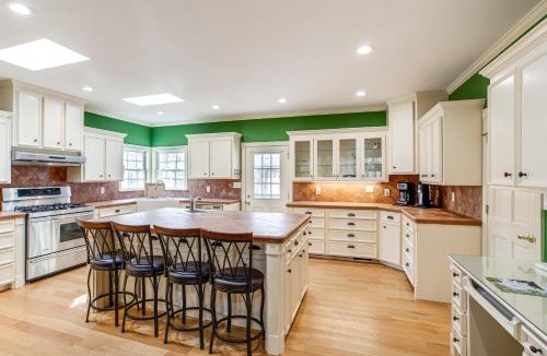 Liberty Hill House | Lake Wateree Home w/Boat Dock! Pets Welcome