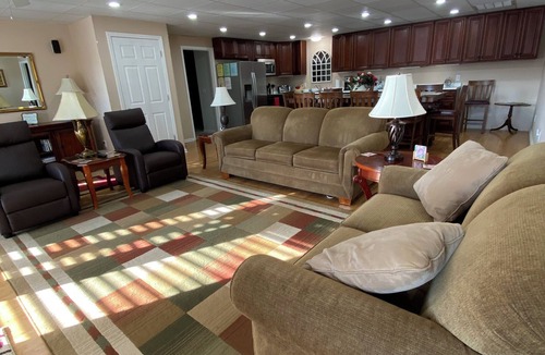 Wedowee House | LAKE WEDOWEE WATER FRONT & PRIVATE POOL 3 or 4 NIGHT MINIMUM.