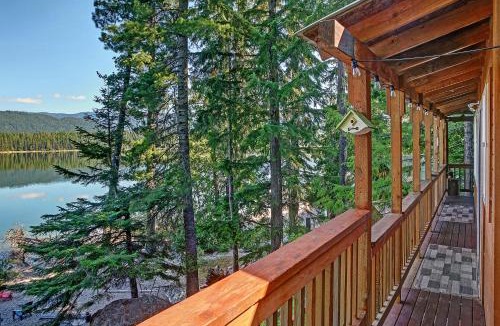 Leavenworth Villa | Lake Wenatchee Getaway - Lakefront Weekend Hideout