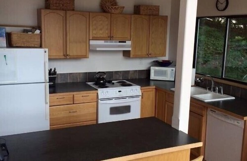 Bellingham Cabin | Lake Whatcom Bellingham Waterfront Cabin